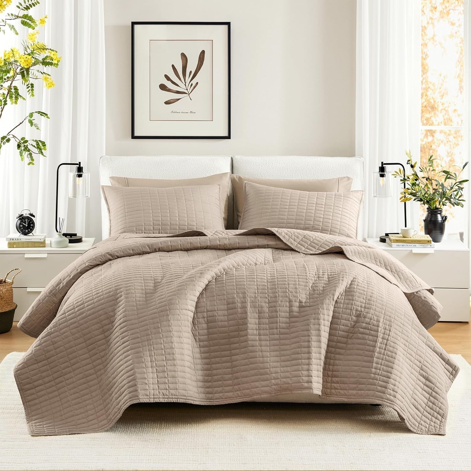 Comfort Spaces Kienna Quilt Set Luxury Double Stitch Sommarfilt Lättvikt Mjuk Helårssängkläder Matchande örngott Vit filt för king size-sängar (264,2 X 228,6 Cm) Naty Shop Taupe Quilt King/Cal King(104"X90")