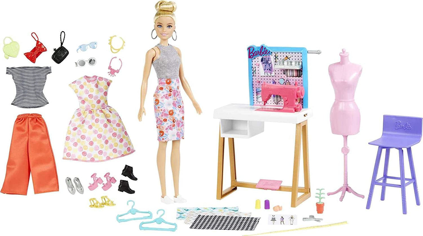 Barbie HDY90 - Modedesignerdocka (30,40 cm) och studio, 25+ design- och modeaccessoarer, designskrivbord, stol, symaskin, tygmodell, skyltdocka och mer, leksaker från 3 år Naty Shop Dolls Standardtitel