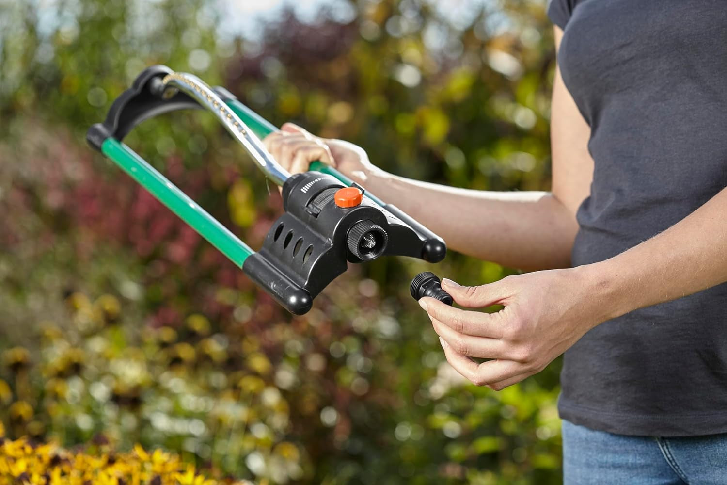 Adapter för Gardena-apparater: Anslutning till det ursprungliga Gardena-systemet för bevattningsapparater med invändig gänga, lämplig för 26,5 mm gänga (G 3/4"), förpackad (2921-20), Svart