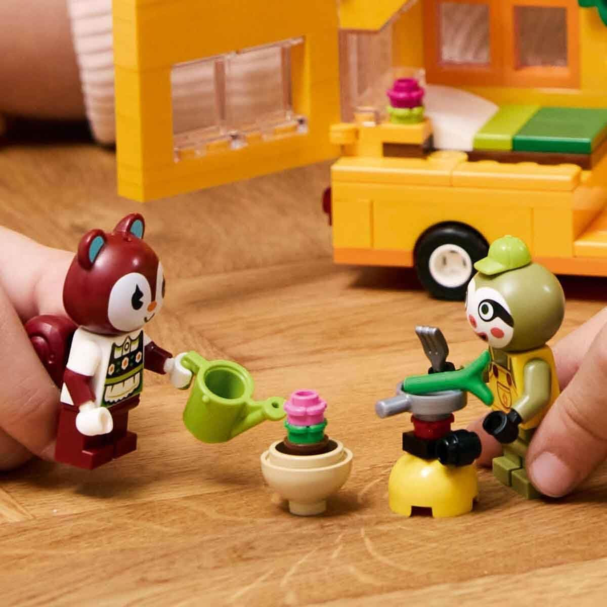 LEGO Animal Crossing Gerds husvagn och trädgård Rollspelsset Billeksak för barn 7 år gamla flickor och pojkar Presentvideospelleksak med djurfigurer 77054 Byggset Besuche den LEGO-Store