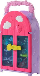 Barbie Chelsea docka och garderob lekset med kläder och tillbehör, 17 delar set, hopfällbar för reselek och förvaring, HXN03 Naty Shop Dolls