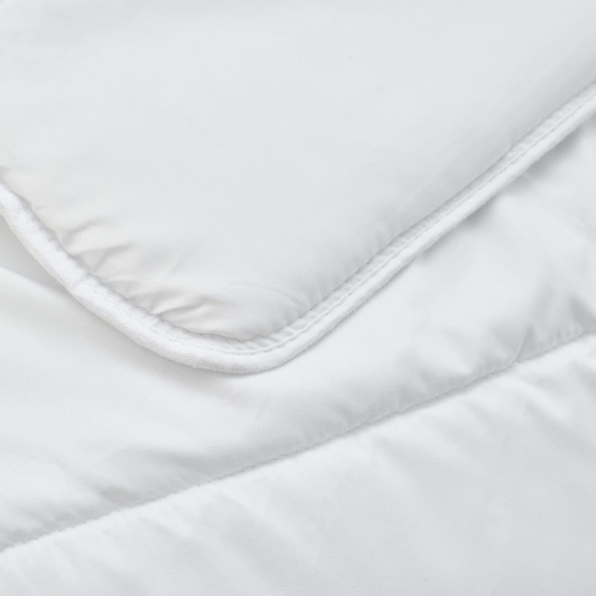 Bleu Câlin COUETTE MICROFIBRE KMF 45S, 240X260Cm, Polyester, Täcke, Filt, Vit, Vintertäcken och täcken Naty Shop
