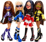 Bratz Scorchin' Cloe - Innehåller 1 modedocka med outfit och tillbehör, motorsportinspirerade dockor, söt leksak för flickor