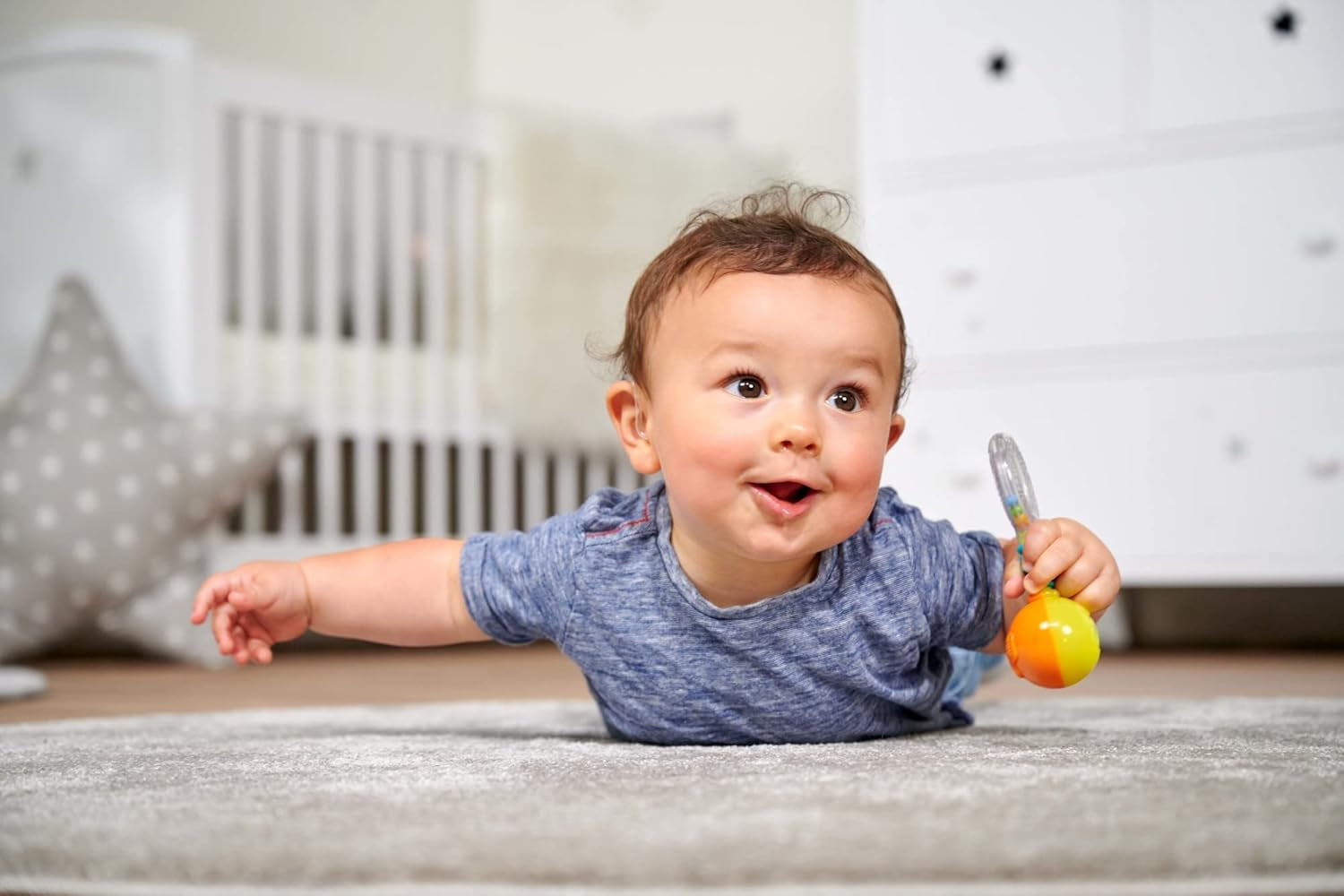 Simba 104010060 - Rattle ABC tänds, lyser vid skakning, 14cm, leksak för bebisar, skallra för bebisar, första utrustning, från 3 månader, gul Jucarii Bebe Naty Shop