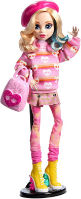 Monster High onsdagsdocka och tillbehör Rosa Enid Sinclair samlarfigur med basker och ryggsäck dockställ HXJ05