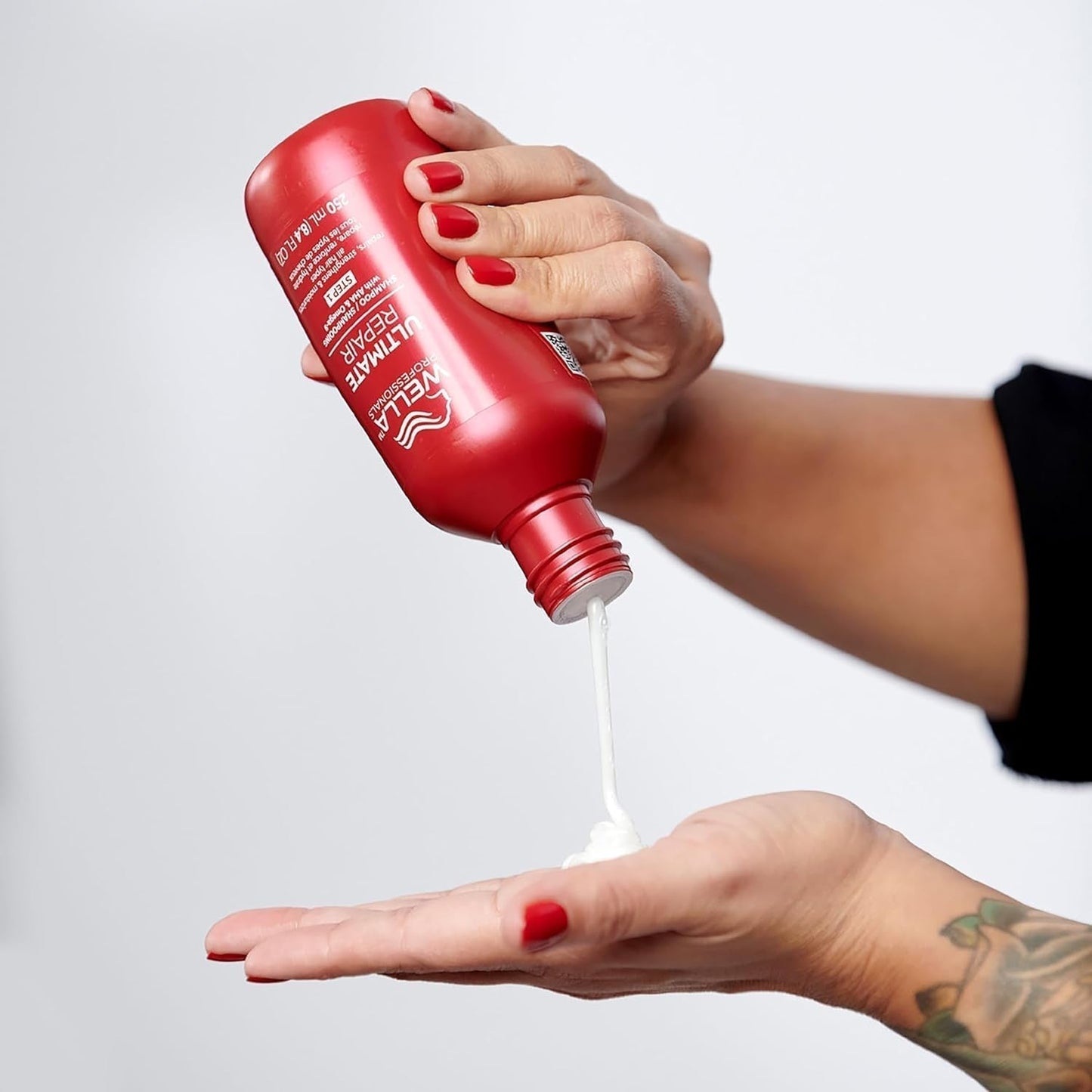 Wella Professionals Ultimate Repair djuprengörande schampo, 250 ml Wella dusch och bad