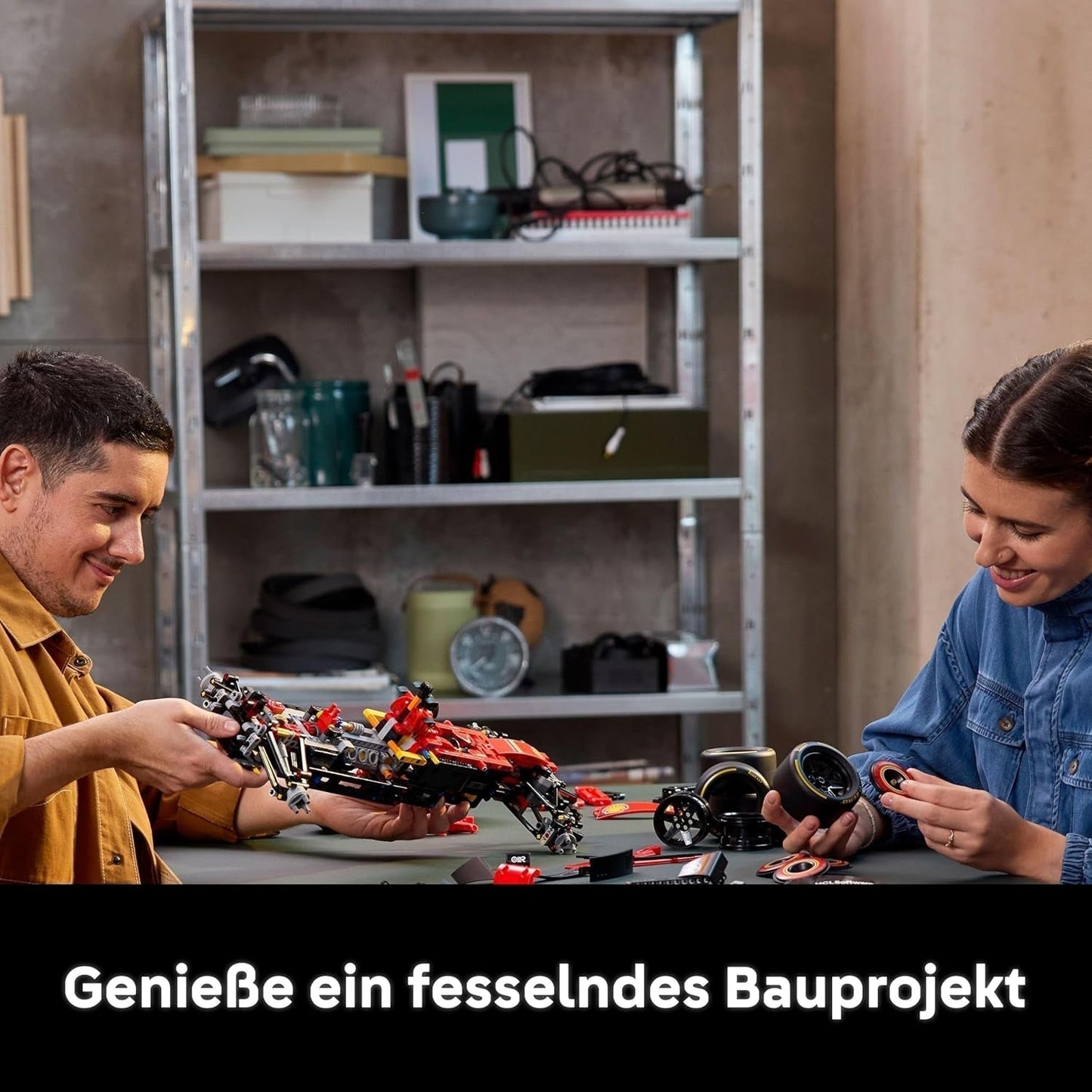 LEGO Technic Ferrari SF-24 F1 Race Car - Modellbil för vuxna - Formel 1 samlarsats - V6-motor, växellåda, styrning och DRS i skala 1:8 - Present till fans av motorsport och racerbilar 42207 Byggset Beuche den LEGO-Store