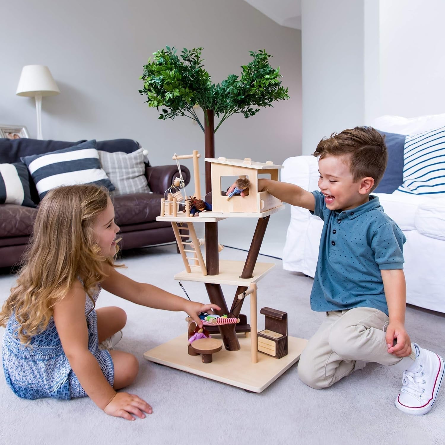 Everearth Wooden Treehouse - Dockhus för barn 3+ - Hållbar lekstuga med tillbehör - Fsc®-certifierad - Perfekt träleksak för fantasifull lek - Dockhusmöbler EE33767 Naty Shop Dollhouses