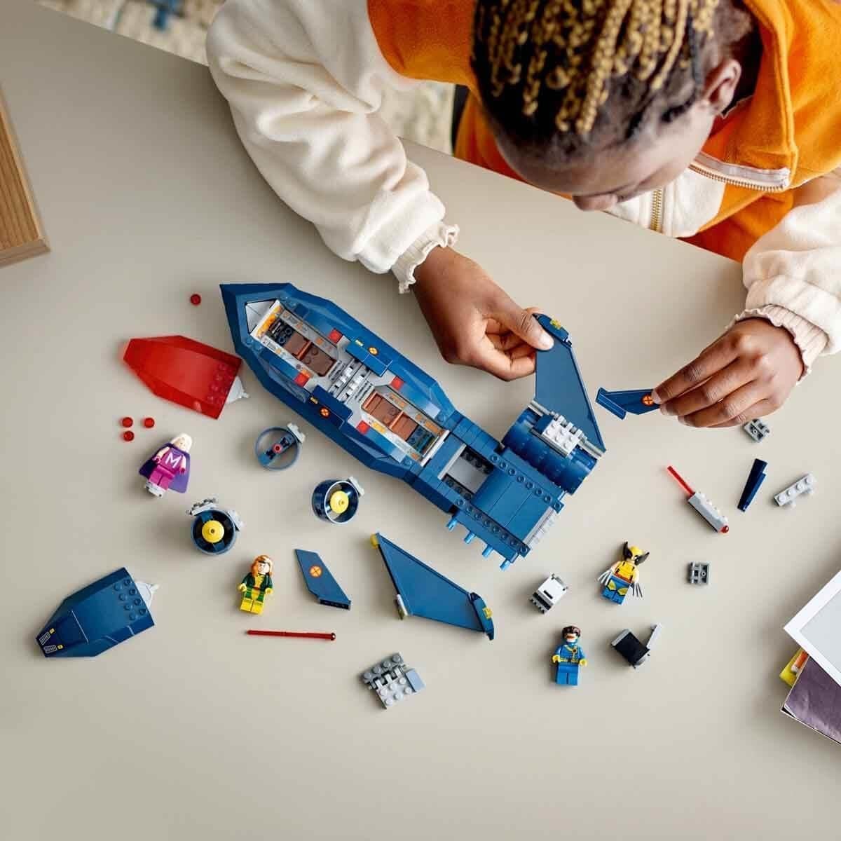 LEGO Marvel X-Jet X-Men Building Model Plane med figurer inklusive Wolverine och Rogue Superhero Toy för barn Present för pojkar och flickor 8 år gamla 76281 Byggset Beuche den LEGO-Store