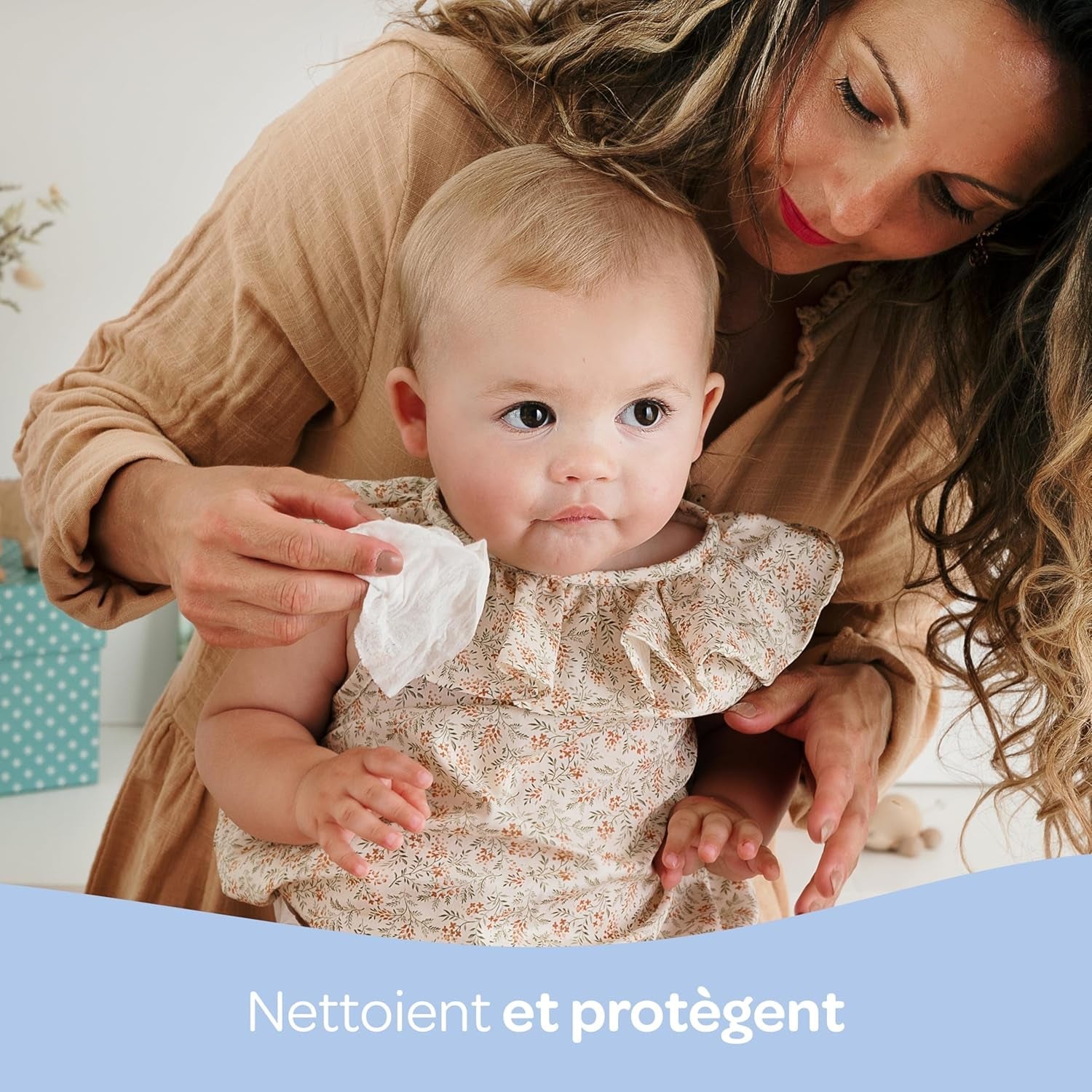 BIOLANE - Våtservetter för baby med vatten - 225 våtservetter - 3 x 75 stycken - Skonsam och effektiv rengöring - Från födseln - Fransk kvalitet