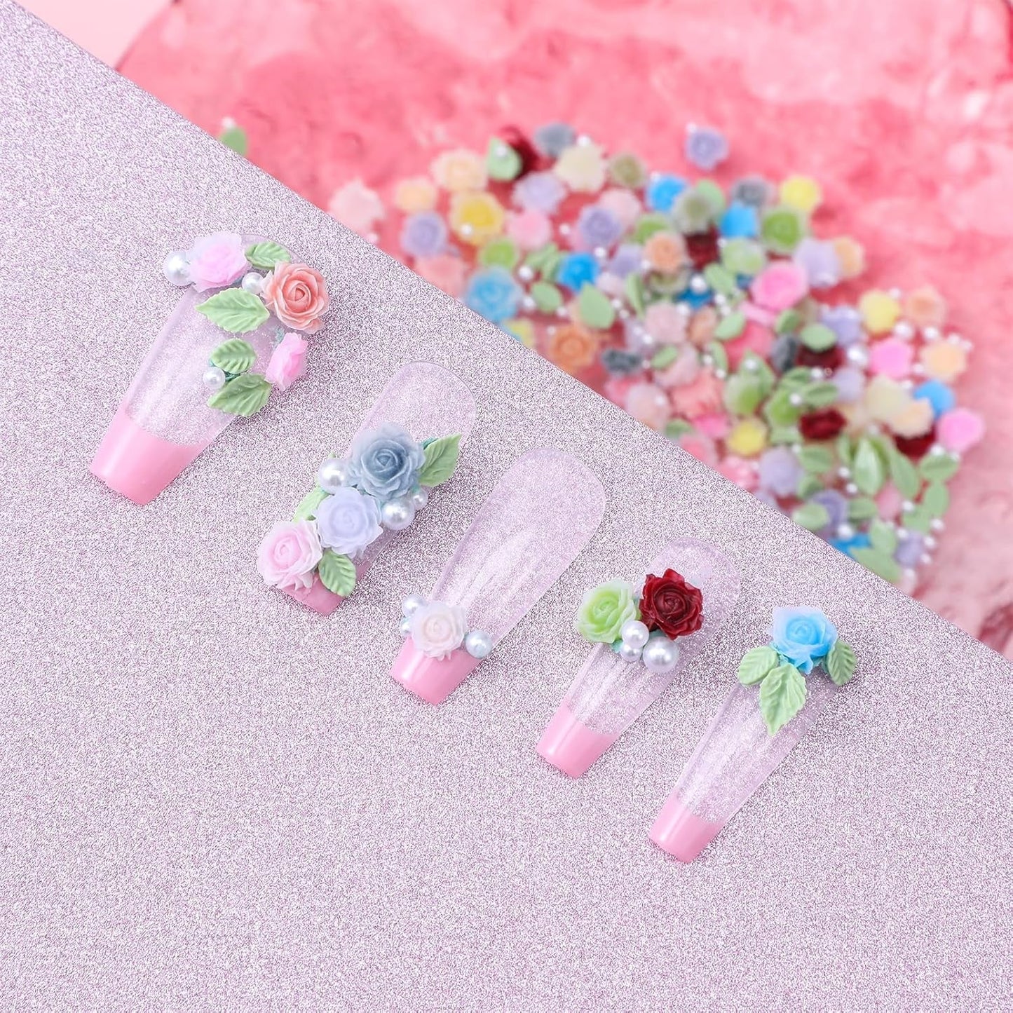 300 Stück Niedlich Blume Nail Charms, 3D Resin Blommor Camelie Rose Nägel Charms Mit Perle, Gemischt Größe Bunte Flower Nägel Deko Für Frauen Nail Art Zubehör
