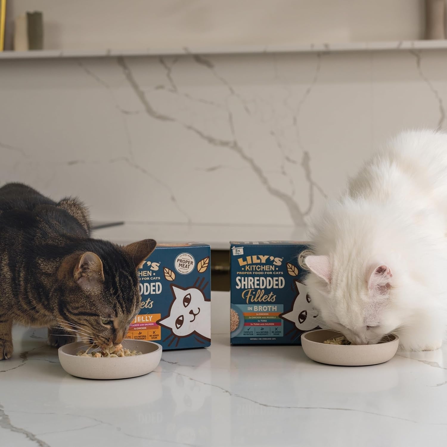 Lily's Kitchen Aus Naturichen Ingrediens hermestellung Zerkleinerte filéer i Gelee med Hühnchen och Lachs Ausgewachsen Nassfutter für Katzen 70 g Dos