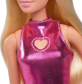 Barbie Fashionistas docka nr. 230 med blont hår, rosa metallic miniklänning med hjärtat, vitt armband och höga klackar, HYT88