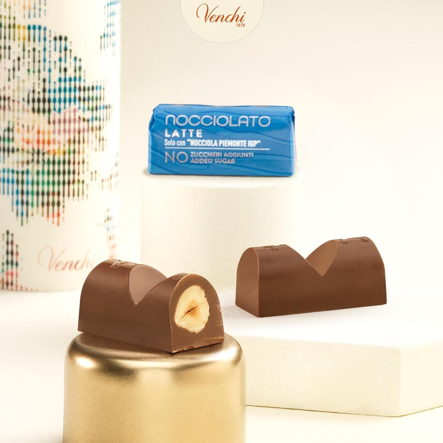 Venchi - Chokladkakor med mjölk och hasselnötter - 70 % socker - Praliner med PGI Piemonte hela hasselnötter, 1 kg - Glutenfri