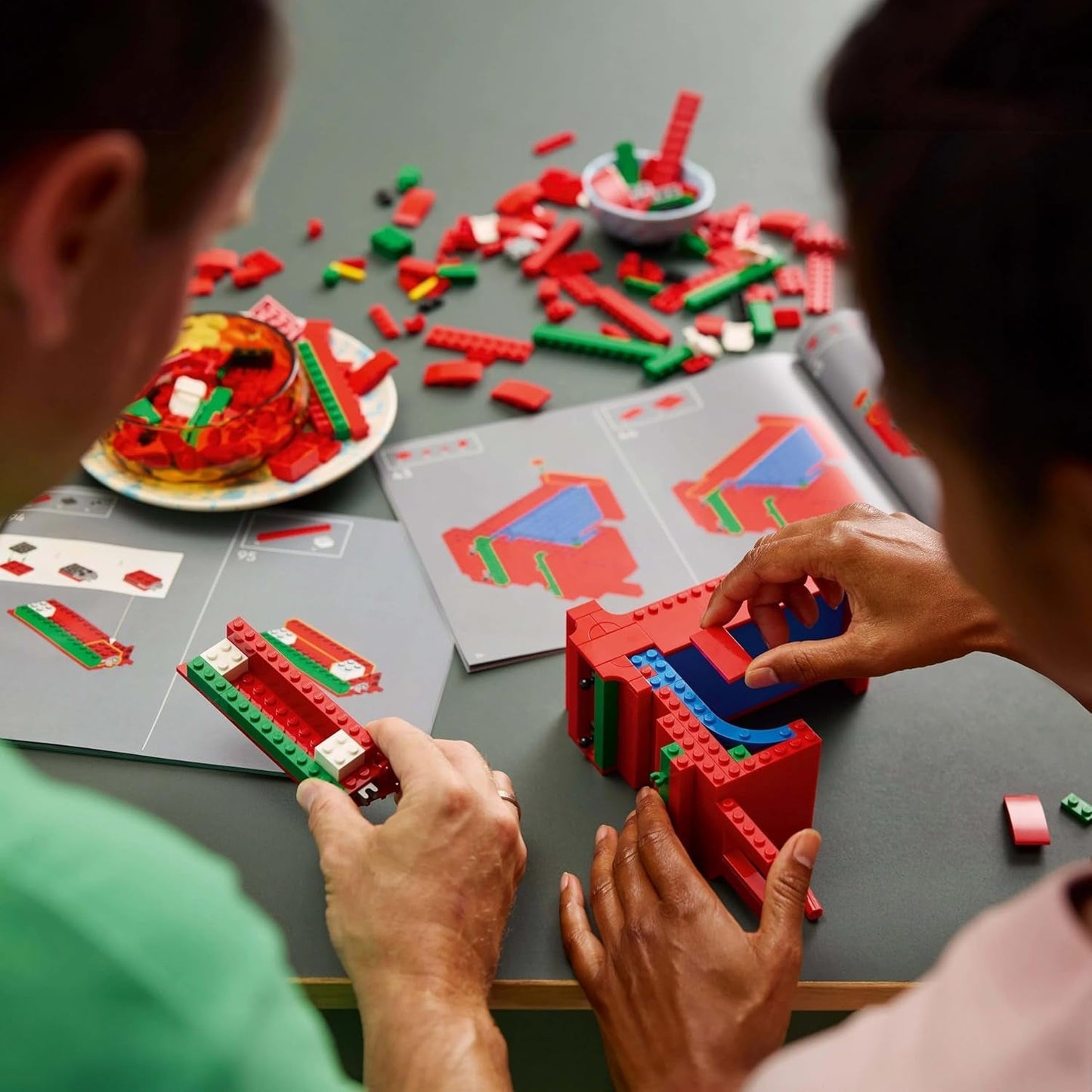LEGO Art Love Byggset för vuxna Heminredning Alla hjärtans dag och Mors dag Present för kvinnor och män Kreativ aktivitet för konst- och designälskare 31214 Byggset Besuche den LEGO-Store