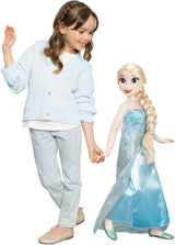 Disney Frozen Playdate Elsa Giant Doll 80 cm av Jakks Pacific Helledad docka med 11 artikulationspunkter Inkluderar hårborste och tillbehör