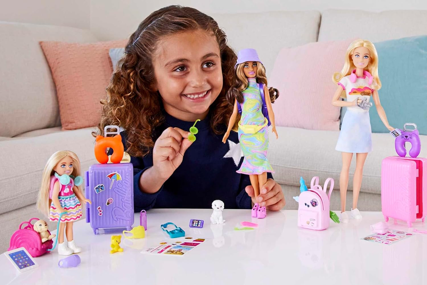 Barbie Chelsea docka och tillbehör 6-delad reseset för valp inklusive hundbur HJY17
