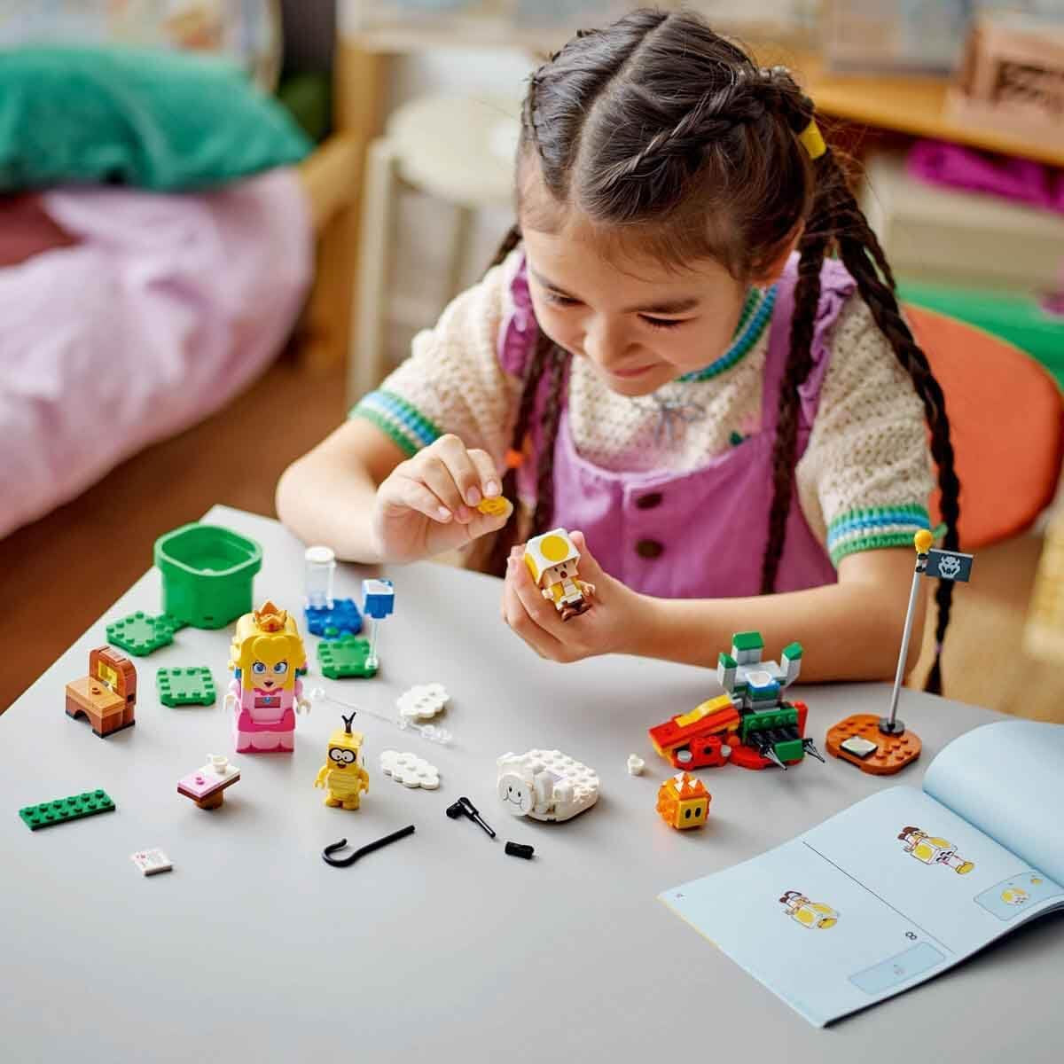 LEGO Super Mario Adventures med interaktiv persika, lekset för barn med gul padda, Nintendo-present för pojkar, flickor och alla spelare från 6 år 71441 Byggset Besuche den LEGO-Store