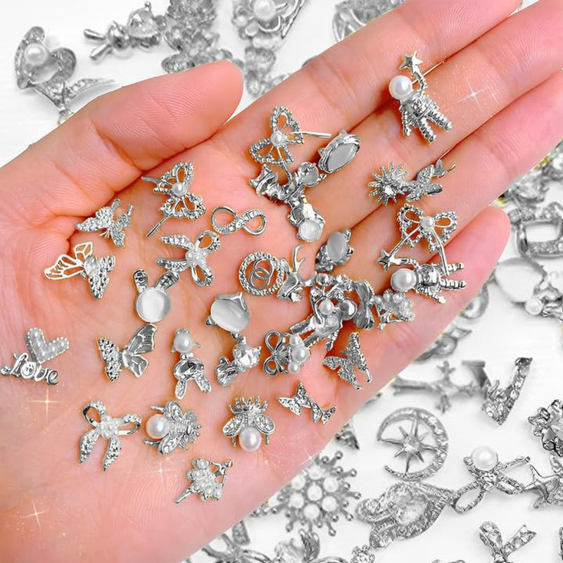 50 Stück Gold Nail Charms, 3D Shiny Nail Art Charms, Glitzersteine ​​Nägel Perle Legierung Nagel, Schmetterling Strasssteine ​​Nägel Charms, DIY Nail Art Zubehör, Für Mädchen Frauen