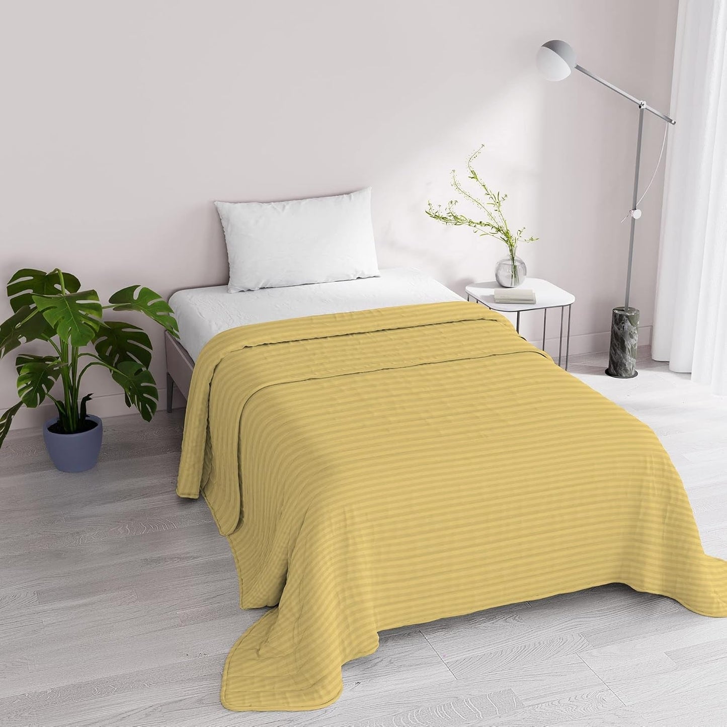 Sommartäcke Satin Stripes, polyester, kräm, 260X250 Cm Täcken och täcken Naty Shop Gul 170X250 Cm