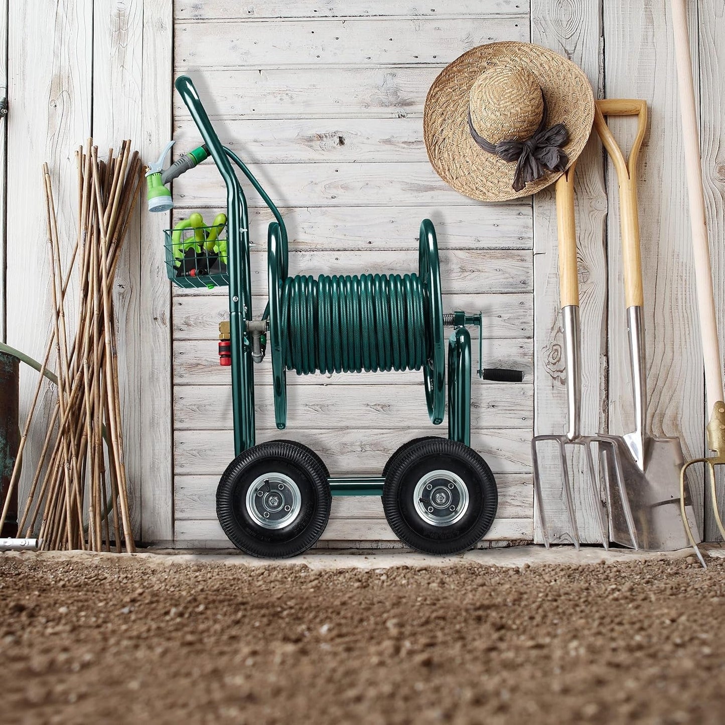 Relaxdays slangvagn, upp till 90 m, 4 pneumatiska däck, klickkoppling, metallslangupprullare, slangfördelare med korg, grön