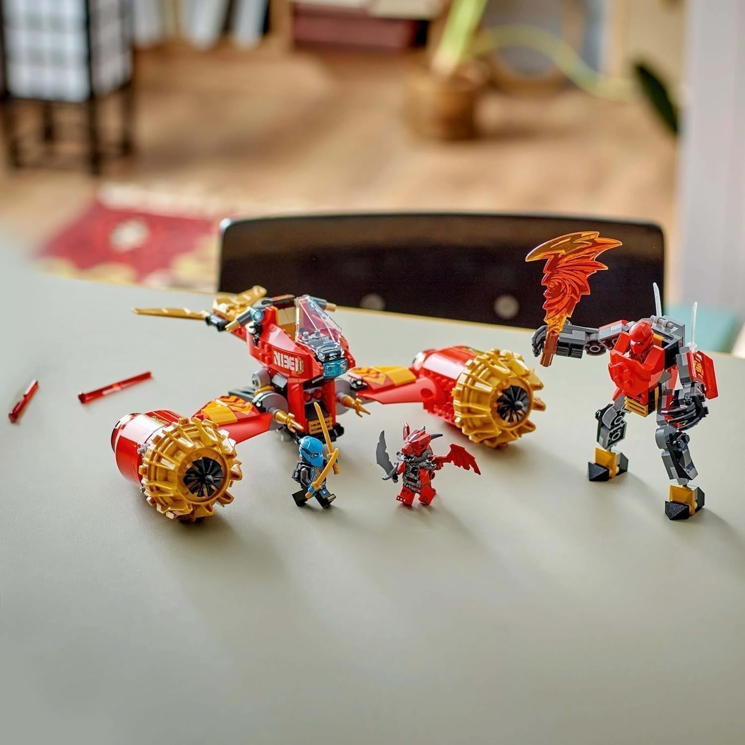 LEGO NINJAGO Kai's Storm Rider Mech - Flygande motorcykelleksak med 3 minifigurer - Mek med rörligt huvud, armar och ben - Byggleksak - Present till pojkar och flickor i åldern 7+ 71830 Byggset Besuche den LEGO-Store