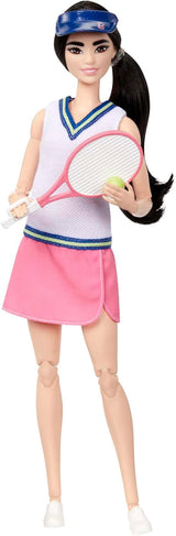 Barbie Made to Move Doll - Tennisspelare med racket och boll - 22 leddocka för realistisk lek, tennisfans och barn från 3 år och uppåt, HKT73