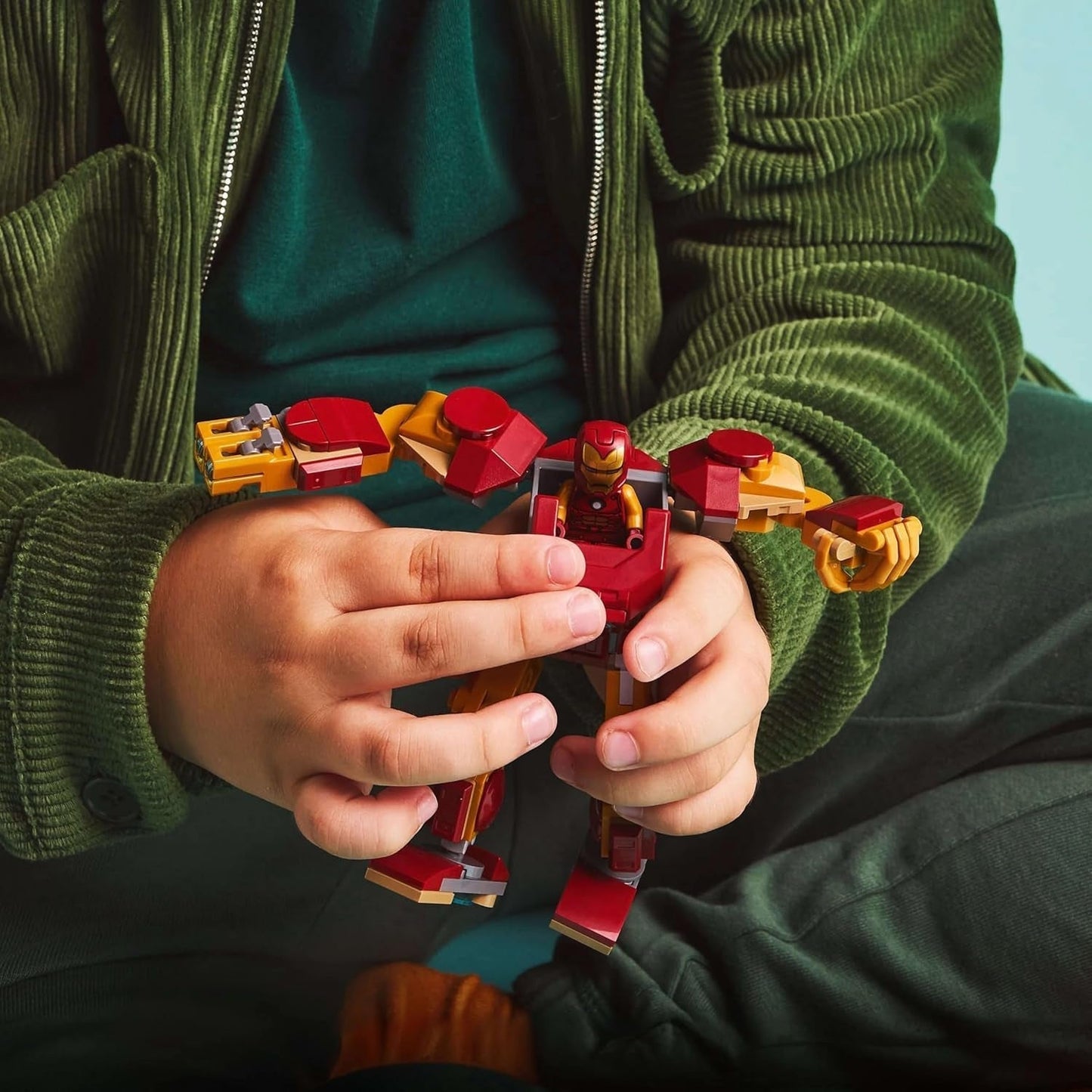 LEGO Marvel Iron Man Mech vs. Ultron - Superhjälteleksak med 2 minifigurer - Actionfigur med rörliga armar, ben och fingrar - Present till pojkar och flickor i åldern 6+ 76307 Besuche den LEGO-Store byggset