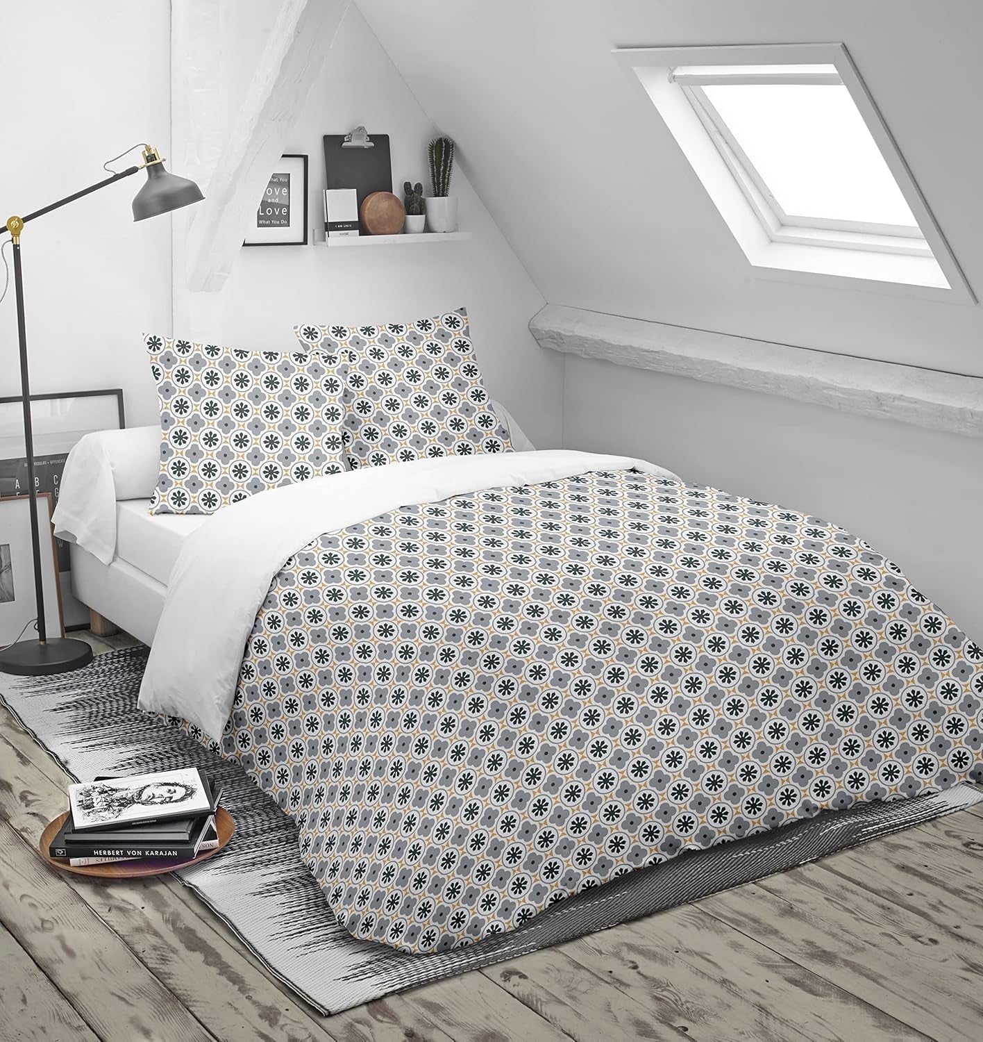 Blanrève Påslakan Tryckt eller vanligt, Tempererat, För enkelsäng, Miljövänligt, Lättskött, 140 X 200 Cm, Vit, Grå Täcken och täcken Naty Shop Vit, grå 140 X 200 Cm