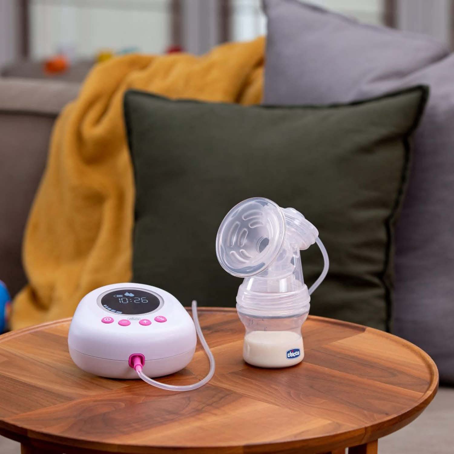 Chicco elektrisk bröstpump med stimulerings- och extraktionsfaser, 10 intensitetsnivåer, bekväm och snabb, ergonomisk form, med lutande spene och tätt lock, vit, 150 ml Tillbehör Mat och amning Bebe Naty Shop
