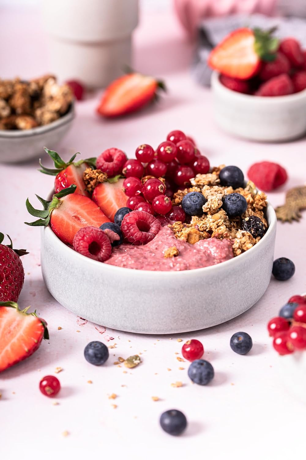 RUF Smoothie Bowl Bärbunt Havre Frukostmellanmål med bär och chiafrön, snabbt och enkelt att tillaga, veganskt, 1 påse x 50 g (förpackning med 3)