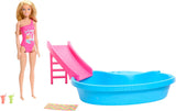 Barbiedocka och tillbehör - pool med rutschkana och tillbehör för timmar av nöje i solen, rosa baddräkt med tropisk design, för barn från 3 år och uppåt, HRJ74 Naty Shop Dollhouses Standardtitel