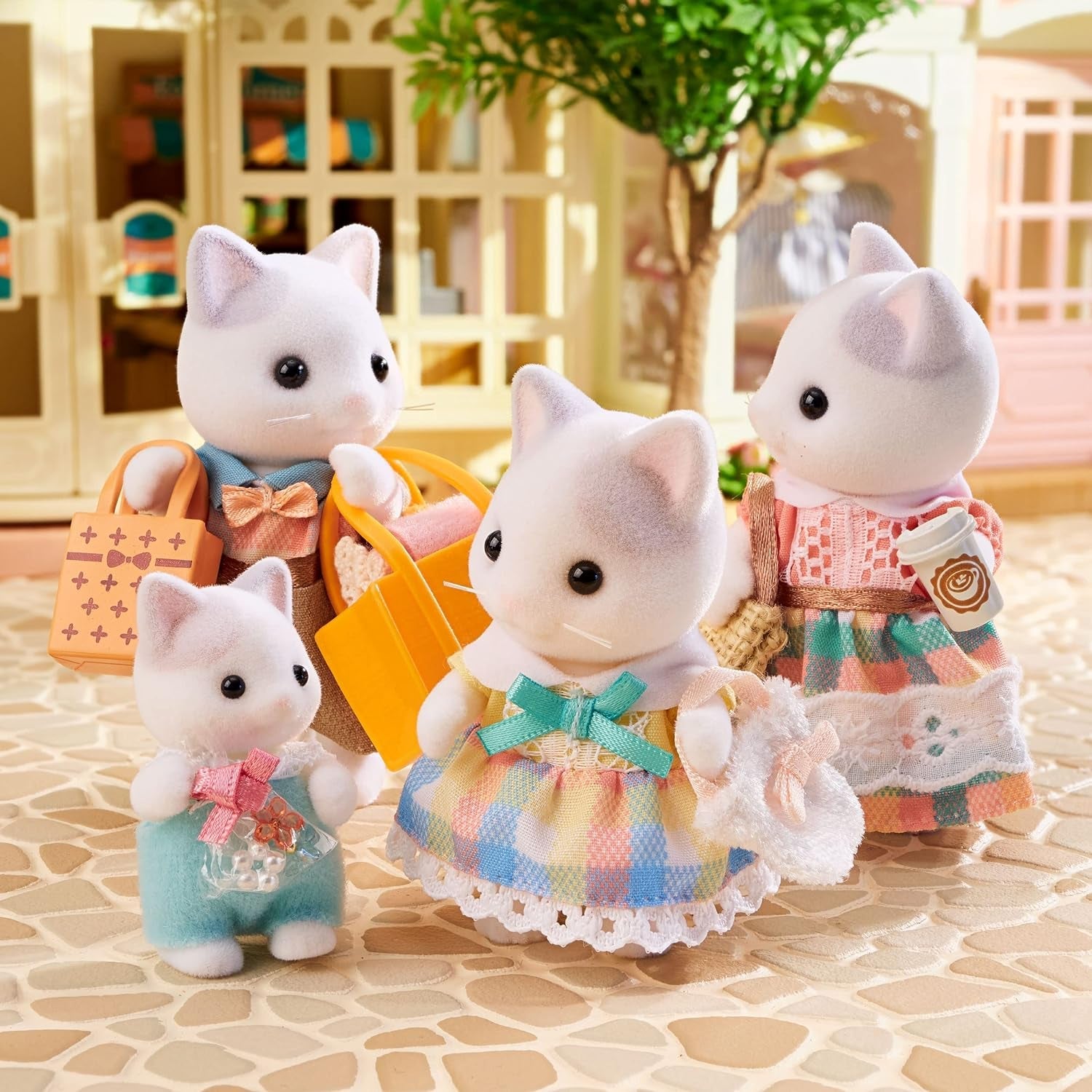 Sylvanian Families - 5738 Milk Cat Family - Dockhusfigurer