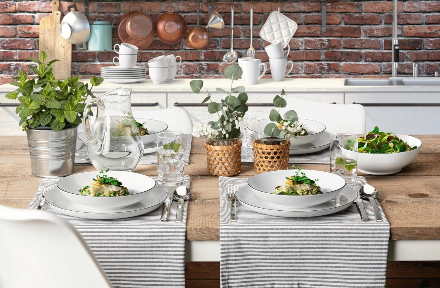 Seltmann Weiden servisset 001.737148 Lido - 6 mattallrikar + 6 bakgrundstallrikar - 12 delar - Black Line