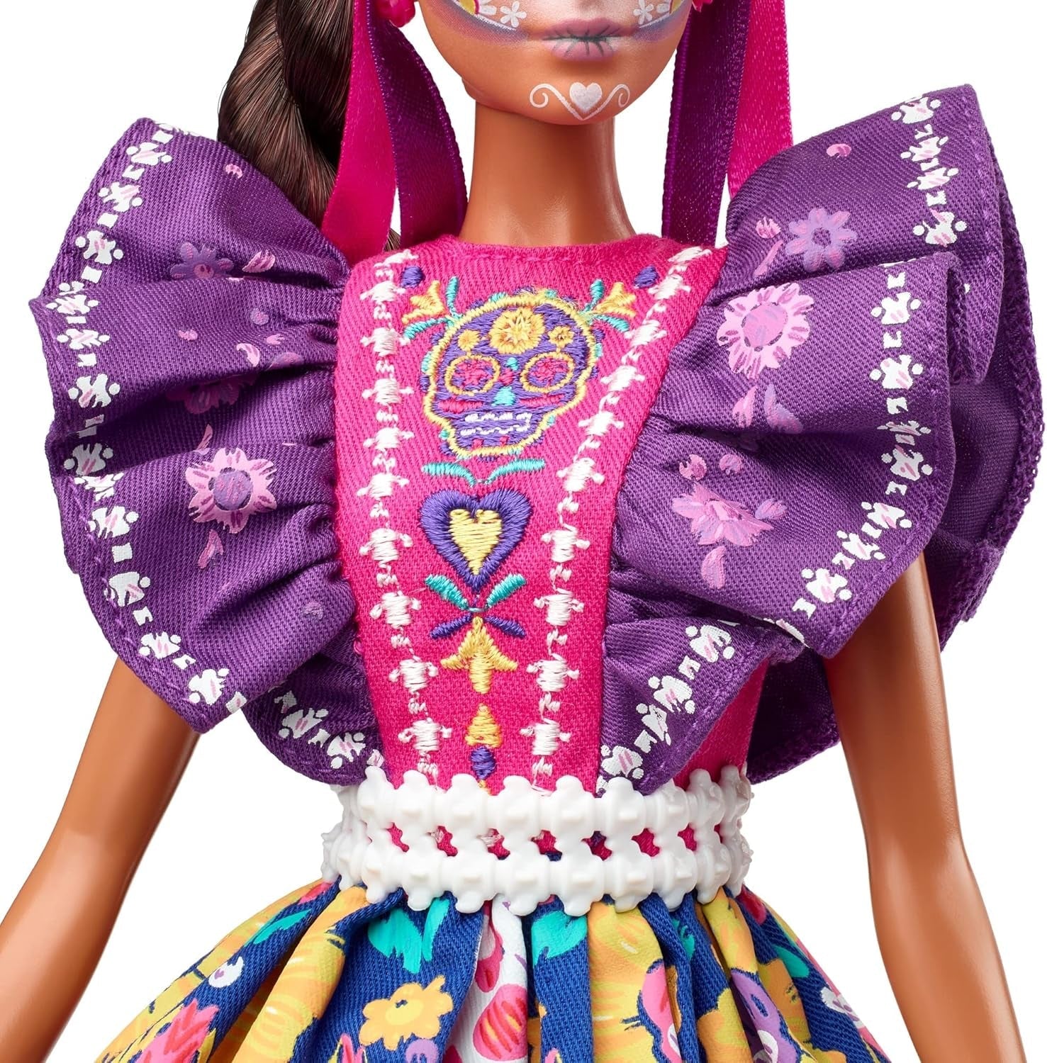 2022 Día De Muertos barbiedocka med rufsig traditionell klänning, blomsterkrans och Calavera ansiktsfärg, present till samlare