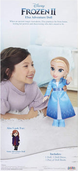 Disney Frozen 2 Elsa Travel Doll, 35 cm docka med kultfilminspirerad klänning, stövlar och långt flätat hår för extra lektid, för tjejer från 3 år och uppåt