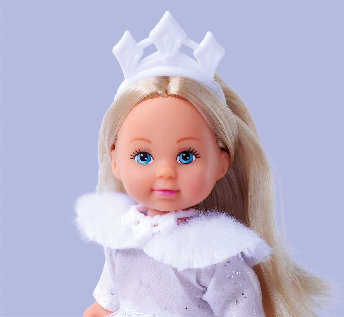 Simba Evi Princess of Love's Dreams, lekdocka i en drömmande vinterklänning med pälskant och glitterelement, 12 cm, 3 år och uppåt