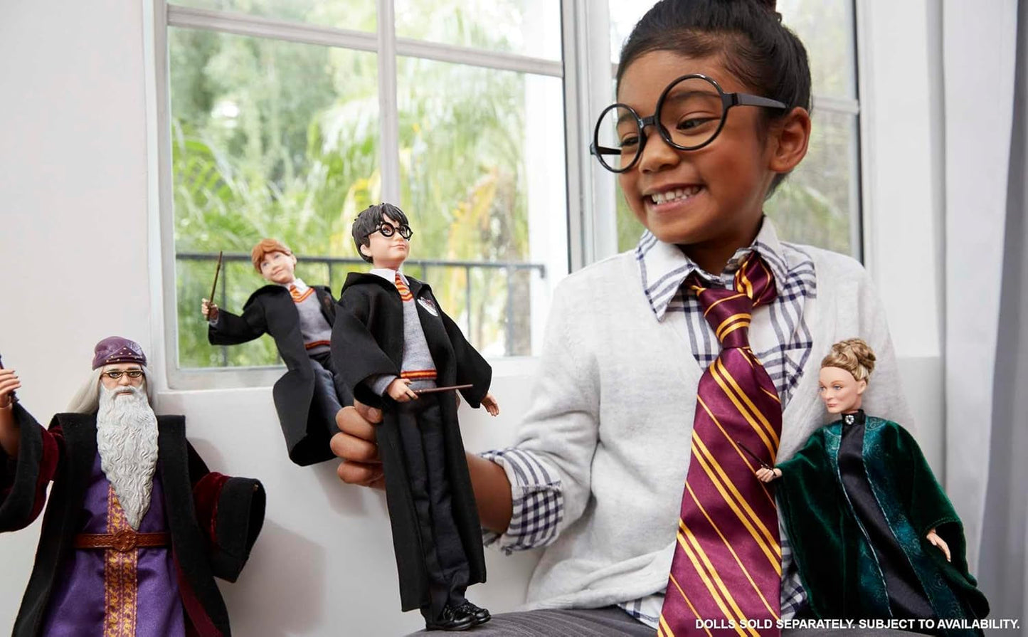 Mattel Harry Potter - Samlardocka (Ca 26 cm) med Hogwarts-uniform, Gryffindorrock och trollstav, leksak från 6 år FYM50 Actionfigurer Naty Shop