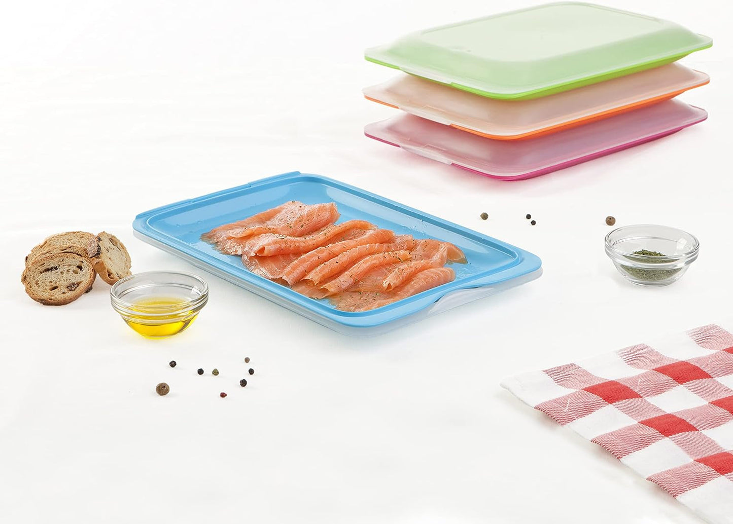 TATAY Fresh Slicer Box Set med 4, BPA-fri, återanvändbar, stapelbar, diskmaskin & MWO, slumpmässiga färger. Mått 17 cm x 3,2 cm x 25,2 cm Naty Shop matförvaringslådor