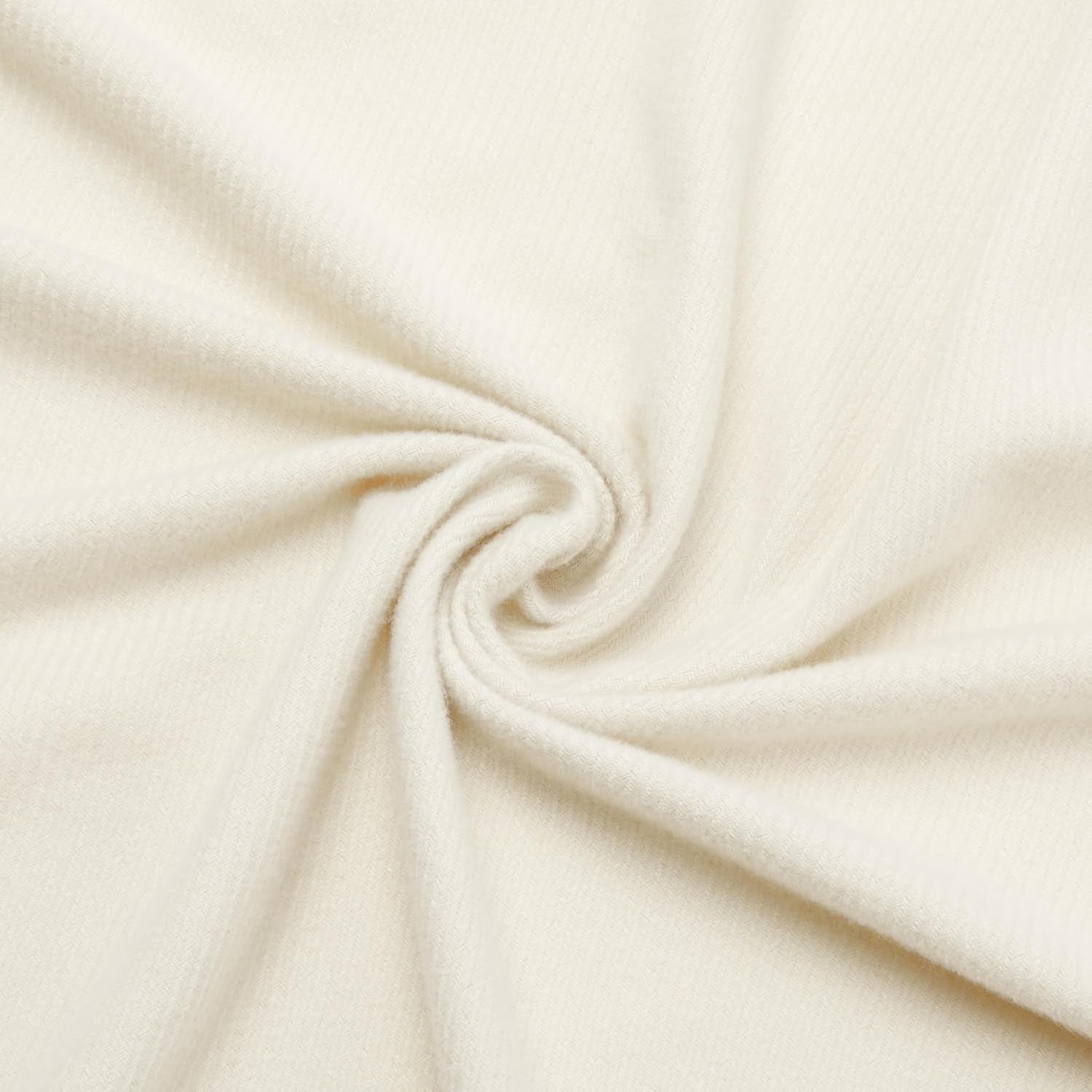 Amazon Basics Sängfilt, lätt, återvunnen polyester, Rumsinredning Mysig filt, 127 X 152 Cm, elfenbensvit med blått mönster Ruta sängar och filtar Besuche den Amazon Basics-Store