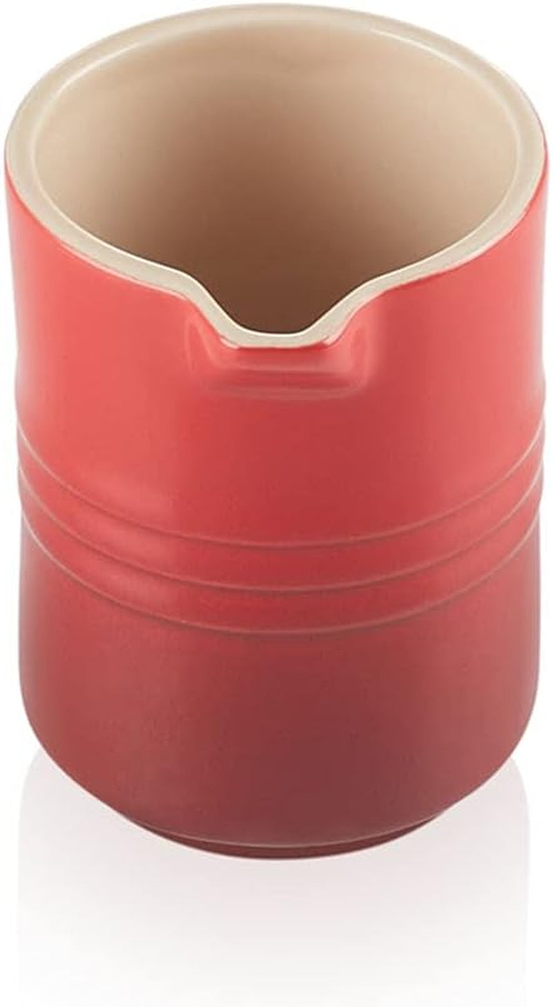 Le Creuset mjölkmugg i stengods, 150 ml, körsbärsröd, 91051700060099