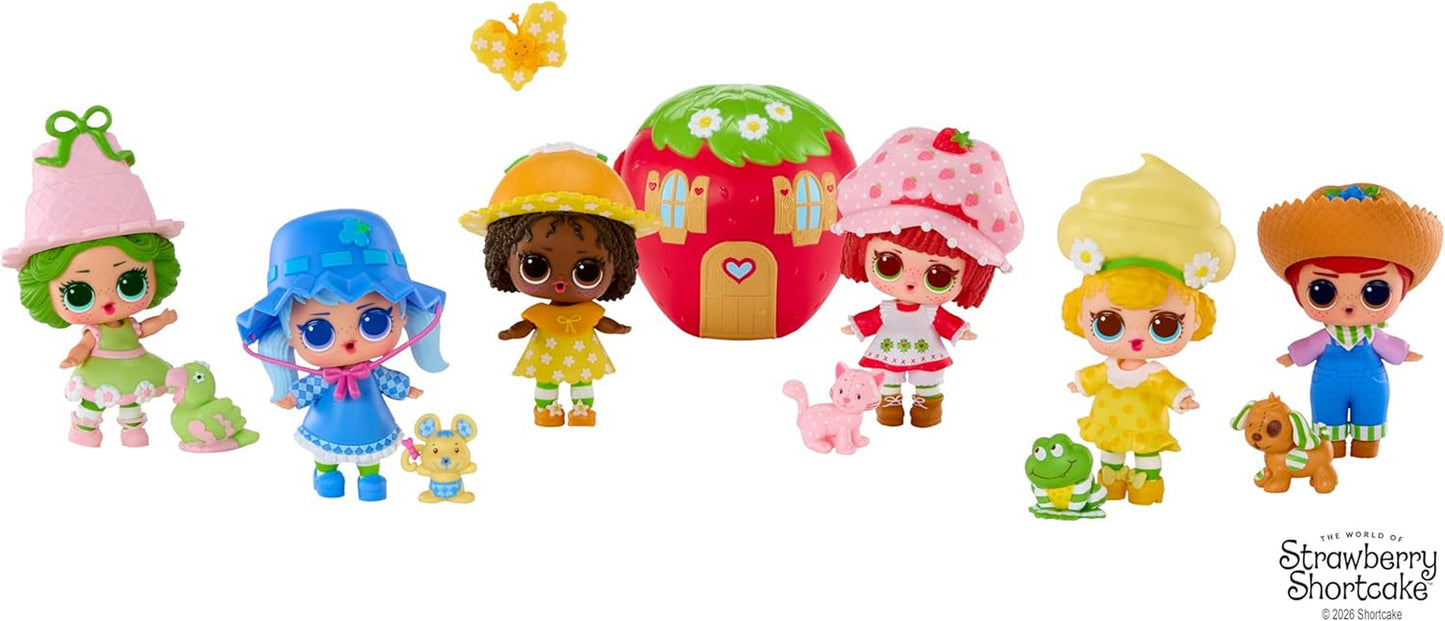 LOL Överraskning! Älskar Strawberry Shortcake Tots - Samlardoftande dockor med 7 överraskningar, husdjur, mode, skor, hatt, lekset med Strawberry Shortcake Convertible House, 4+