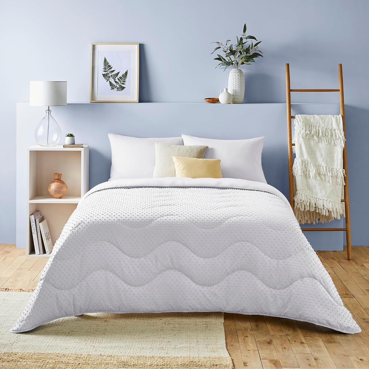 Night Lark Täcken utan överdrag, 4,5 Tog, King Size, Tufted Dot Collection, Lyxiga sängkläder, Allergivänligt, Maskintvättbar, Varma Sand Täcken & Täcken Naty Shop Vit Dubbelsäng