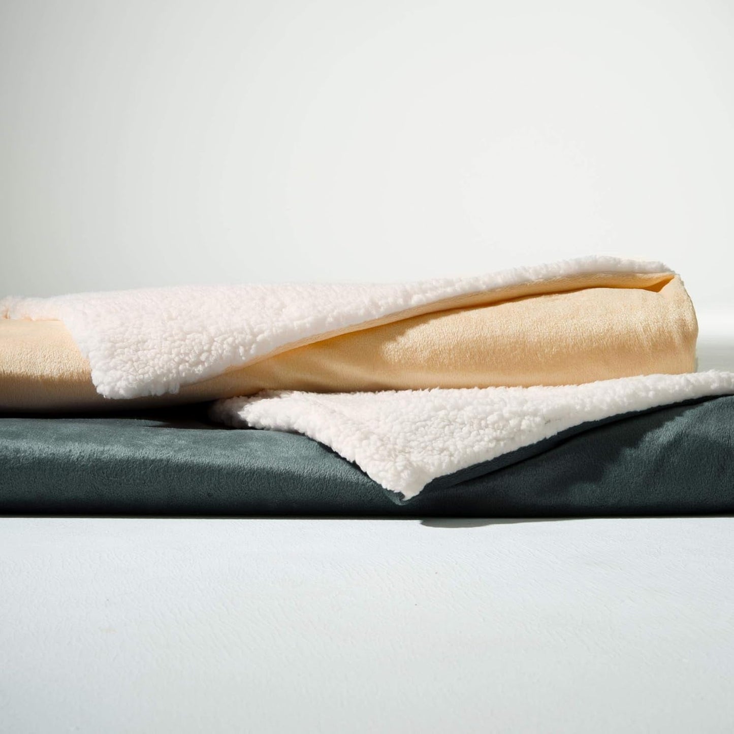 Aqua-Textil Fluffy mysig filt 150 X 200 Cm Grå Vit Melange Plysch TV-filt Överkast Sherpa Fleece Oeko-Tex Ottawa Sängar och filtar Besuche den aqua-textil-Store Grå Nicki Sängkläder 200 X 220 Cm