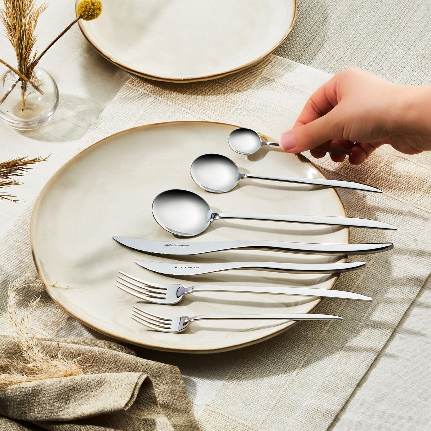 Karaca Amour, set med 84 bestick för 12 personer Kitchen Naty Shop