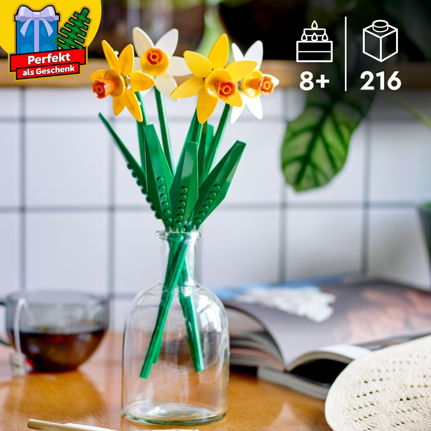 Påskliljor LEGO Botanicals - Påskpresenter för flickor och pojkar - Konstgjorda blommor för barn - Blombukett som dekoration i rummet eller på kontoret - Present för kvinnor - 40747 Byggset Besuche den LEGO-Store