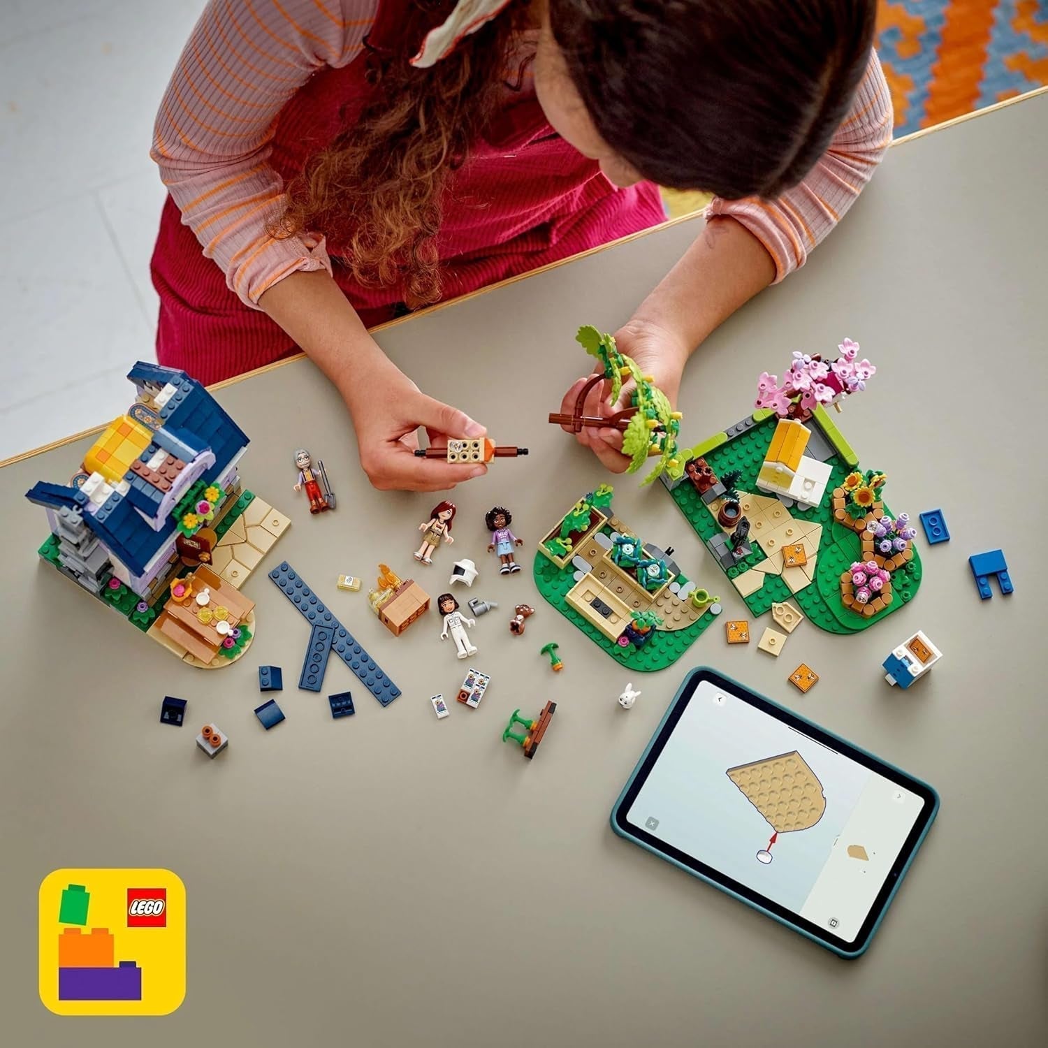 LEGO Friends Hus och Blomsterträdgård Biodlaren Byggset Naturlekset Present för flickor 12+ Byggbart modellset 4 minifigurer och djurfigurer Katt och kanin 42669 Byggset Besuche den LEGO-Store