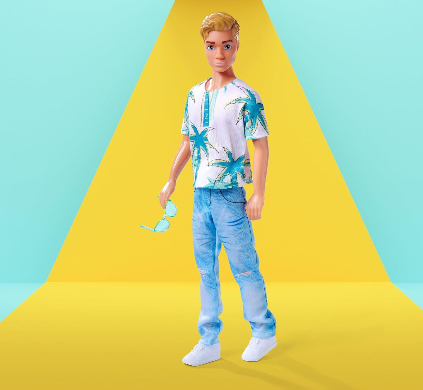 Simba Steffi Love Kevin Doll bär en topp med palmtryck och coola jeans, inkluderar solglasögon, 30 cm, åldrar 3+