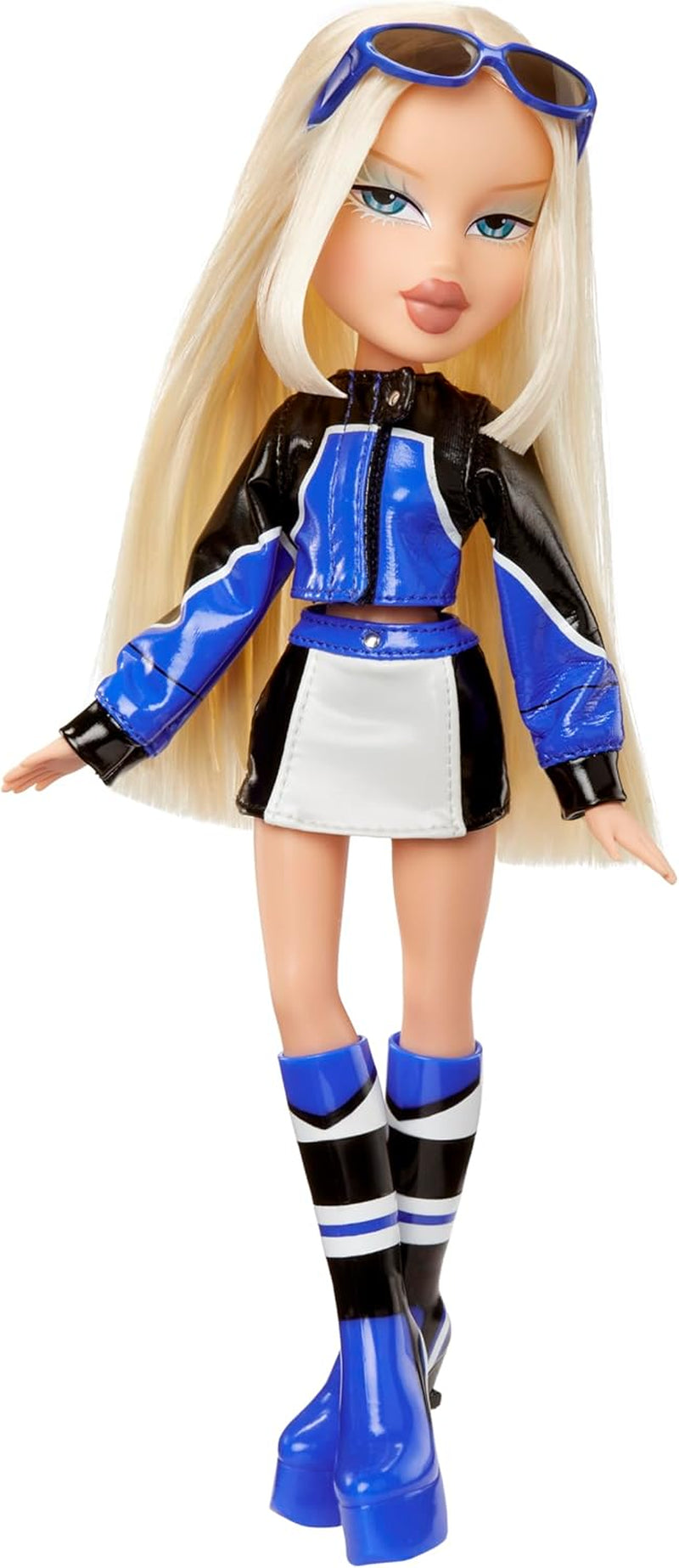 Bratz Scorchin' Cloe - Innehåller 1 modedocka med outfit och tillbehör, motorsportinspirerade dockor, söt leksak för flickor