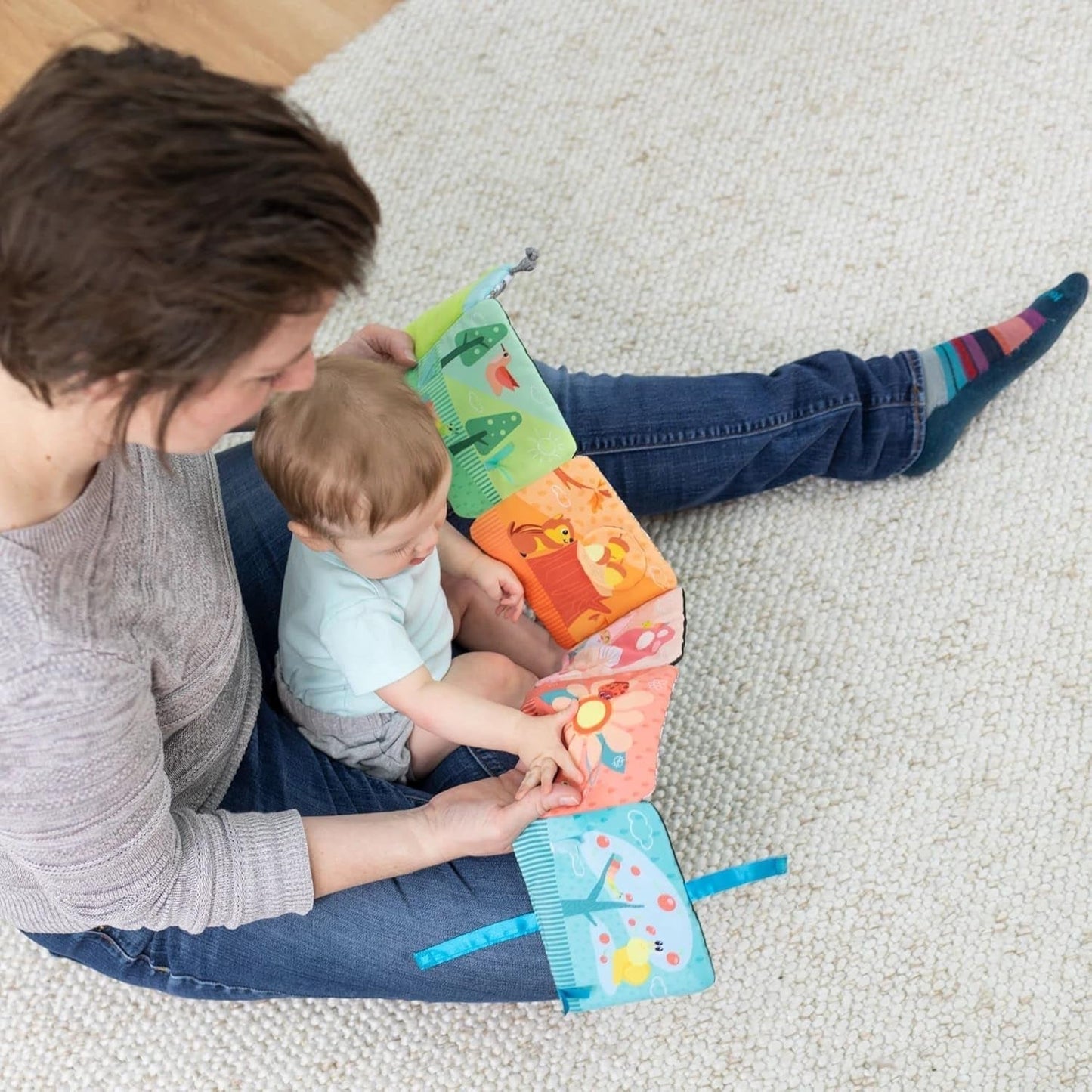 Lamaze Colorful Caterpillar Ride, nyfödd leksak, babysensorisk leksak med färger och ljud, utvecklingsleksak för 6 månader pojkar och flickor, L27463 Babyleksaker Naty Shop